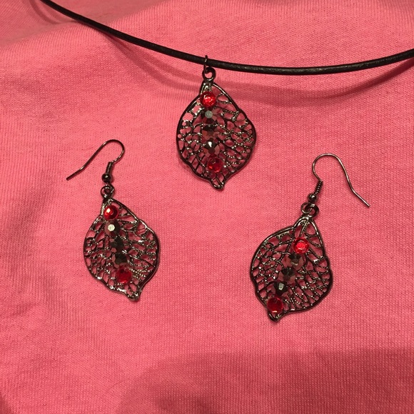 Gorgeous necklace & earrings set light weight NWT - Picture 8 of 8